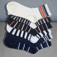 جوارب رياضية عدد 6 ازواج مختلفة